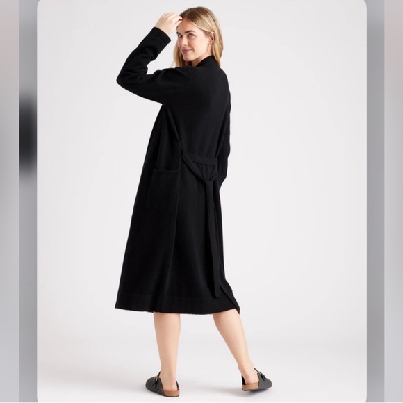 Quince Mongolian Cashmere Belted
Robe/Cardigan - Picture 5 of 13